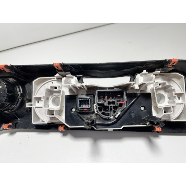 Moldura Botões Comando Ar Condicionado Hilux 16/20 Original Preto