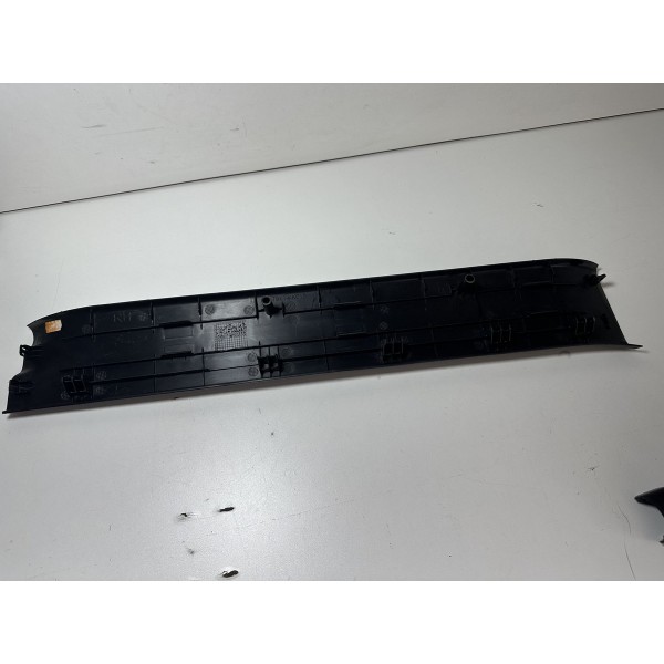 Soleira Porta Hilux Sw4 Dianteira Direita 2016/2024 Original Preto