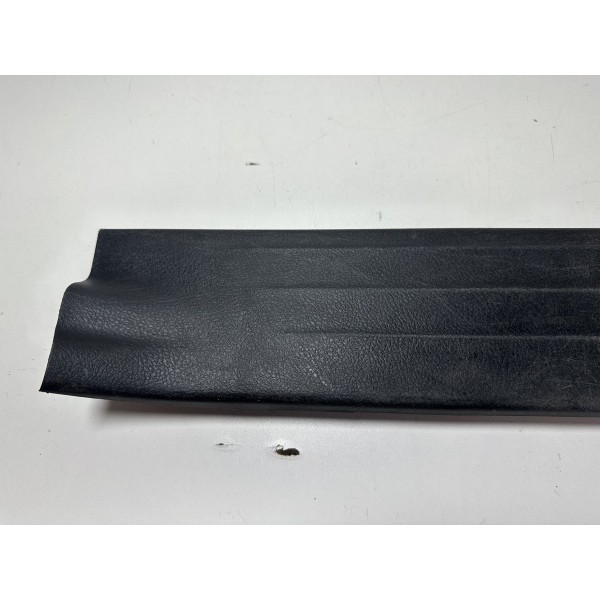 Soleira Porta Hilux Sw4 Dianteira Direita 2016/2024 Original Preto