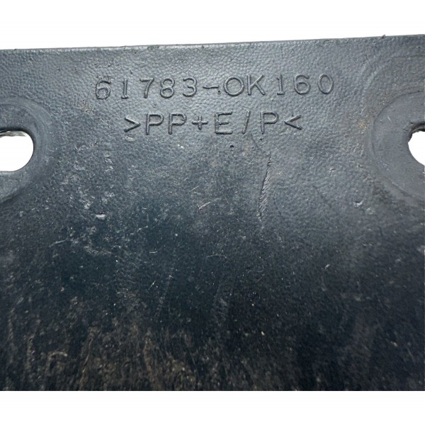 Acabamento Parabarro Traseiro Hilux 2016/2024 Original