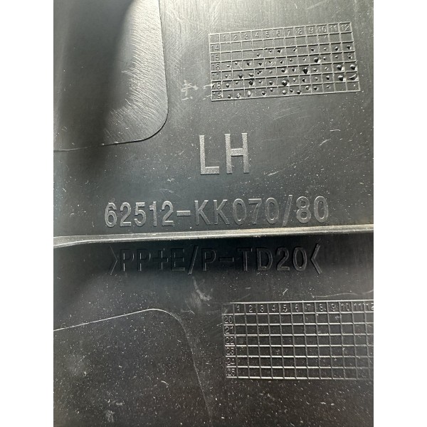 Acabamento Interno Coluna Traseira L/e Hilux 2016/2020 Orig