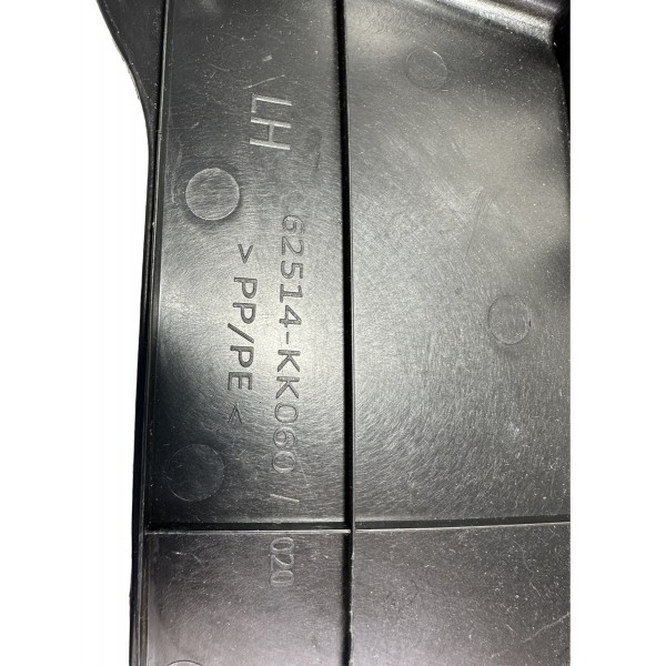 Acabamento Coluna Traseira Inferior Esquerda Hilux 2017/2022