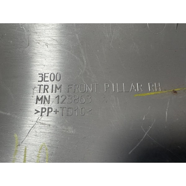 Acabamento Interno Coluna Para-brisa Ld Triton Hpe 08/15 Ogn