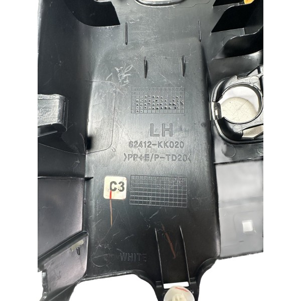 Acabamento Coluna Central Esquerda Hilux 2016/2020 Original