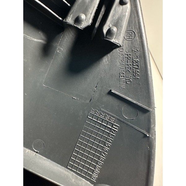 Moldura Retrovisor Direito Amarok V6 2018/2022 Original Preto