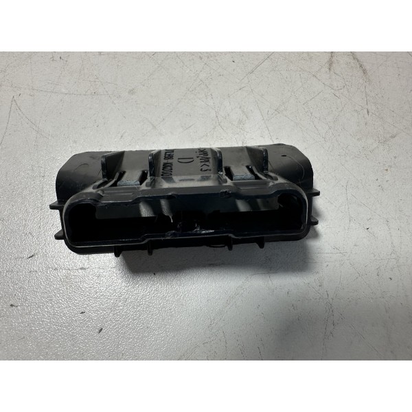 Suporte Guia Banco Traseiro Toyota Hilux 2018/2021 Original