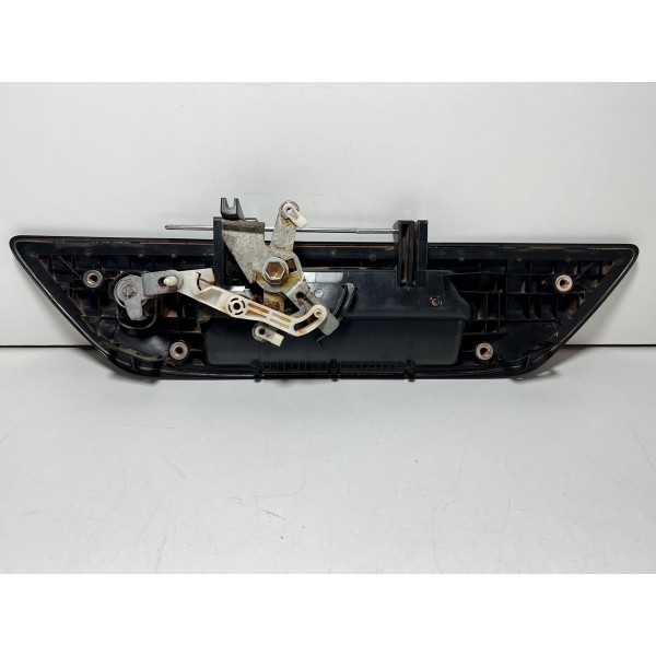 Maçaneta Tampa Traseira Hilux 2016/2024 Original