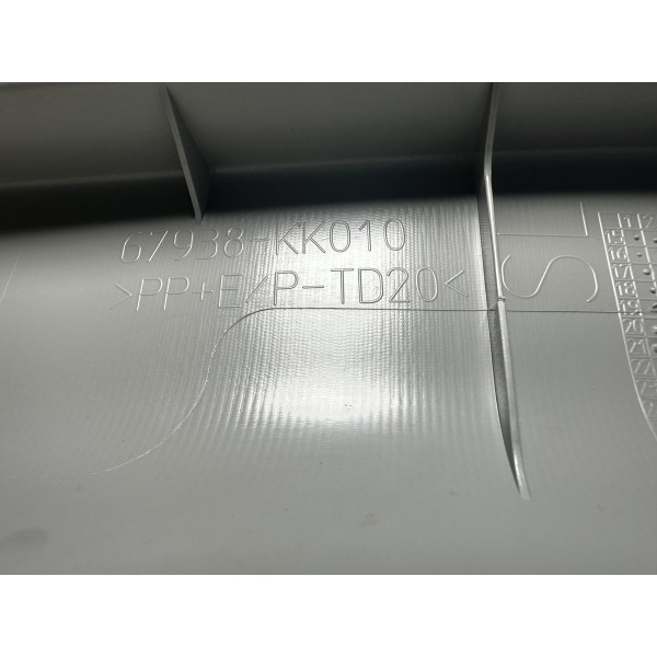 Moldura Esquerda Tampa Traseira Sw4 2016/2020 Original