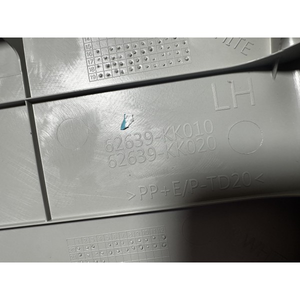 Acabamento Coluna Traseira Esquerdo Toyota Sw4 Original