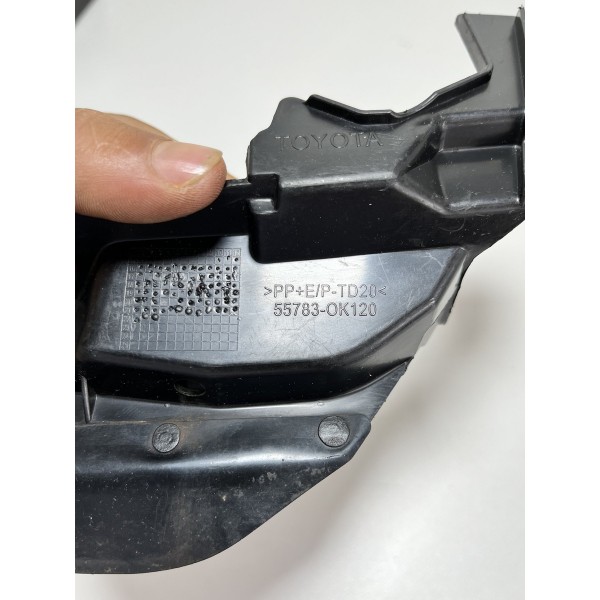 Acabamento Churrasqueira Lado Direito Hilux 17/21 Original