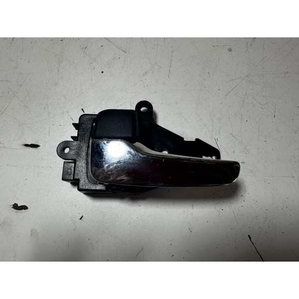 Maçaneta Interna Dianteira Esquerda L200 Triton Cromada 2012