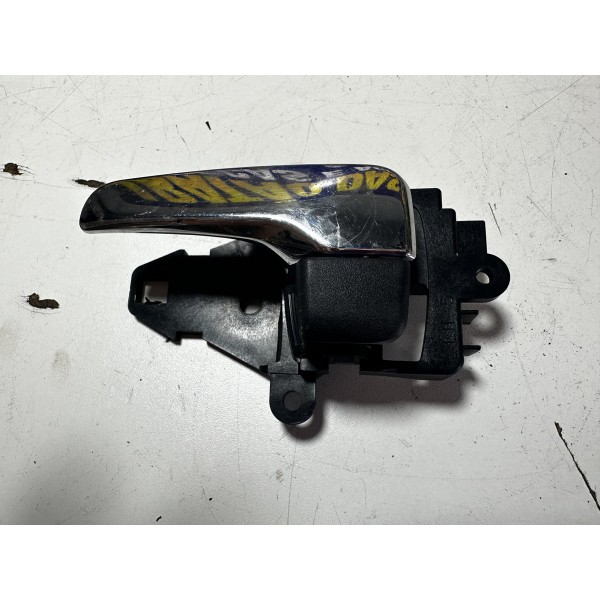 Maçaneta Interna Dianteira Esquerda L200 Triton Cromada 2012