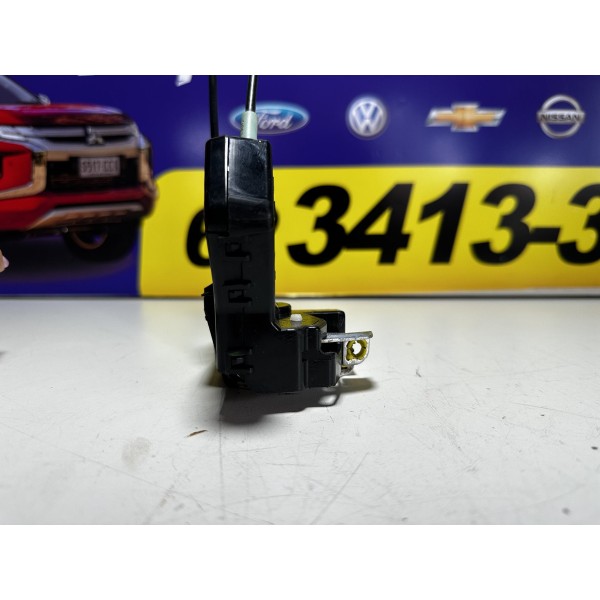 Tranca Da Fechadura Traseira Esquerda Sw4 06/15 Automática