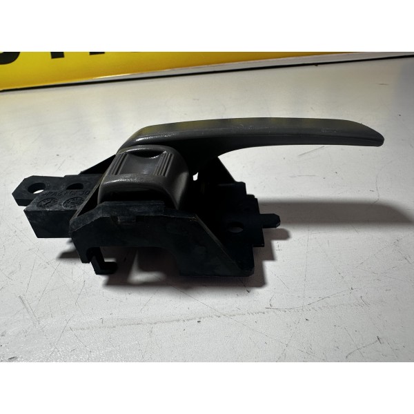 Maçaneta Interna Dianteira Direita L200 Triton 2011/2017 Dianteira