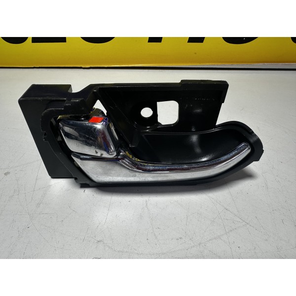 Maçaneta Interna Traseira L/e Cromada S10 2015/2020 Original Dianteira