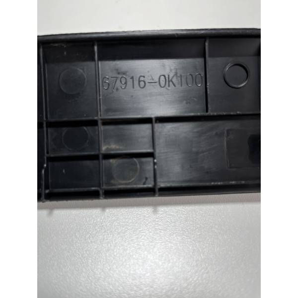 Soleira De Porta Traseiro Esquerdo Toyota Sw4 16/20 Original Preto