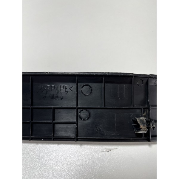 Soleira De Porta Traseiro Esquerdo Toyota Sw4 16/20 Original Preto