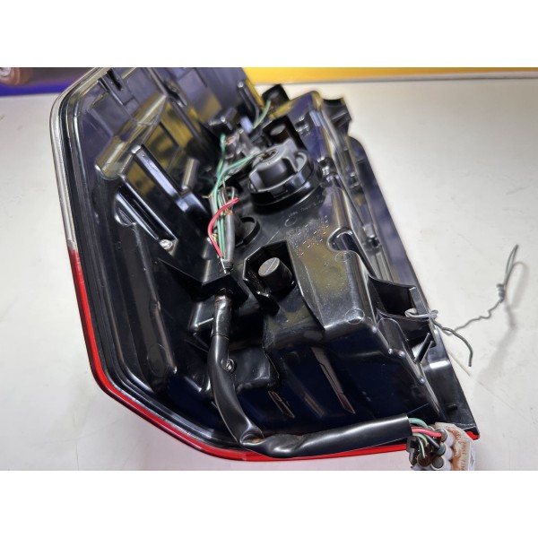 Lanterna C Led L200 Triton Sport 2021/2023 L/d Original Vermelho