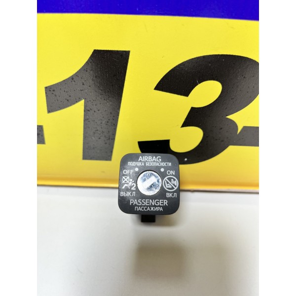 Botão Chave Airbag Off Passenger Hilux 2016/2020 Original