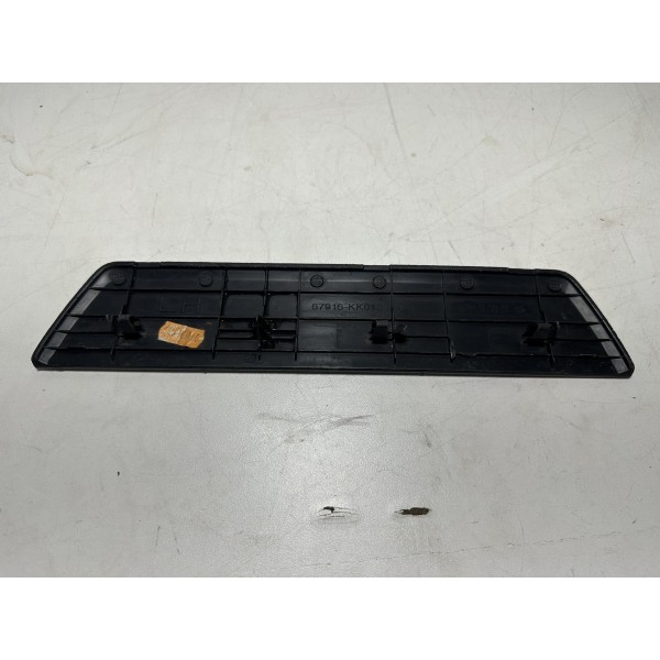 Soleira Moldura Porta Traseira Esquerda Hilux 2016/2020 Orig Preto