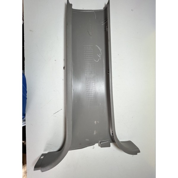 Acabamento Coluna Esquerda L200 Triton 2015 Original (risco)