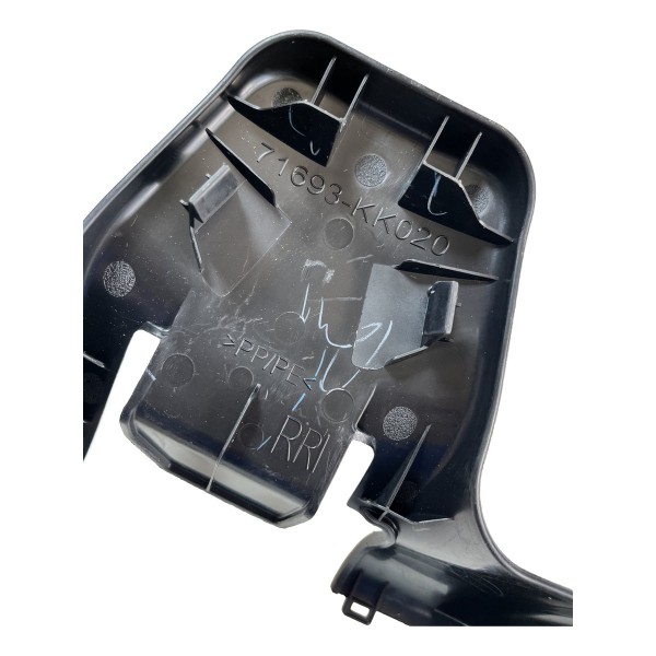 Acabamento Banco Traseiro Direito Hilux Sw4 16/20 Original