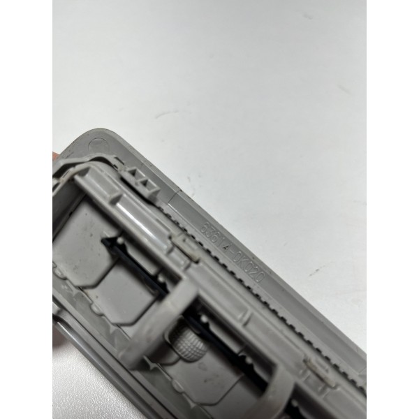 Difusor De Ar Do Teto Da Hilux Sw4 2017/2020 Original