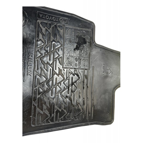 Tapete Dianteiro Esquerdo Preto Hilux 2016/2025 Original