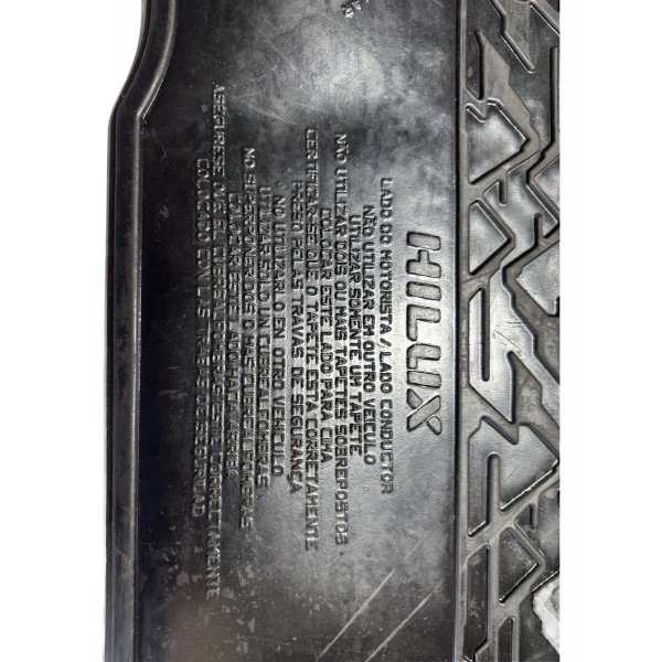 Tapete Dianteiro Esquerdo Preto Hilux 2016/2025 Original
