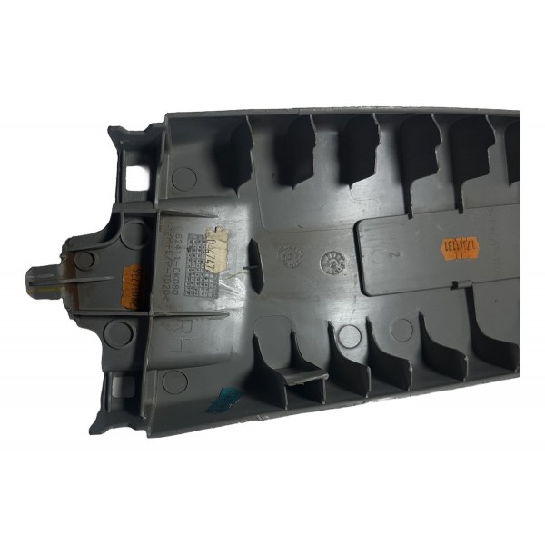 Acabamento Coluna Central Direita Hilux 2010/2015 Original