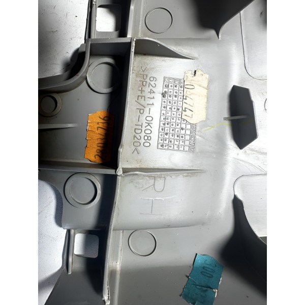 Acabamento Coluna Central Direita Hilux 2010/2015 Original