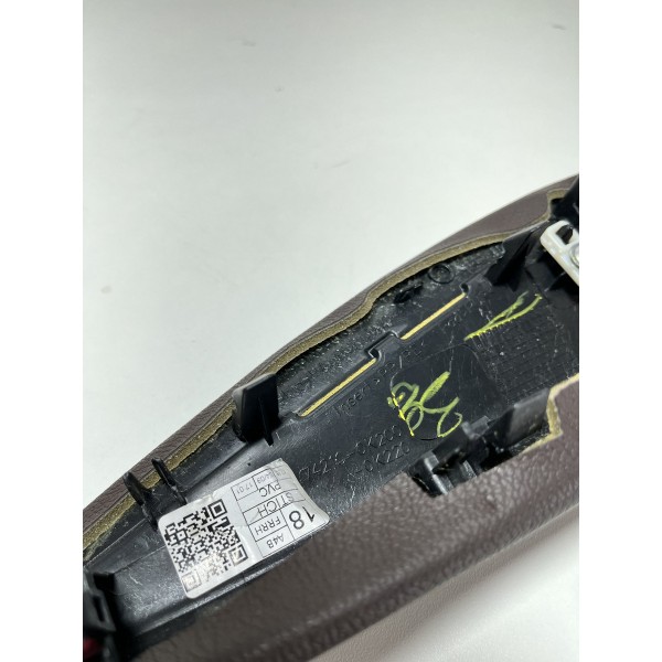 Apoio Braço Porta Dianteira Direita Toyota Sw4 16/20 Origina Marrom-escuro