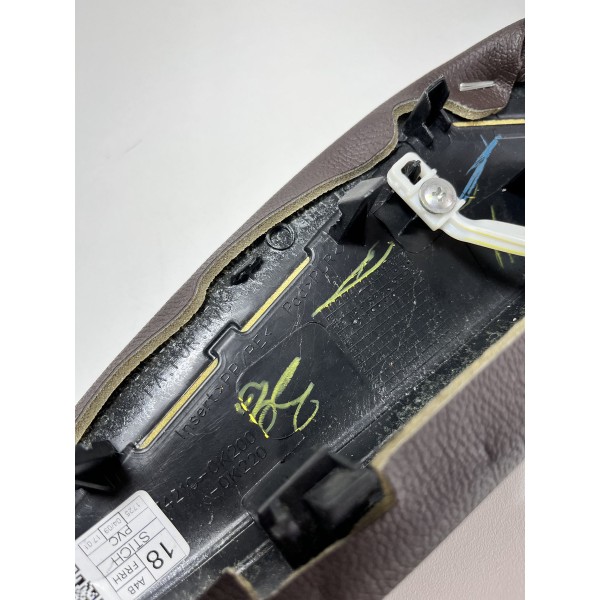 Apoio Braço Porta Dianteira Direita Toyota Sw4 16/20 Origina Marrom-escuro