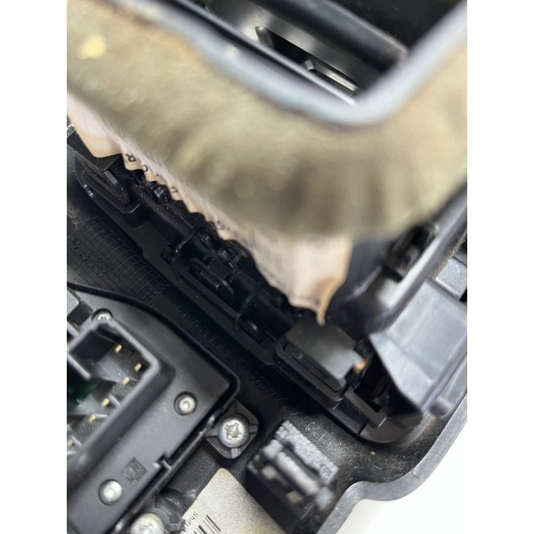 Difusor De Ar Lado Esquerdo Ford Ranger  13/20