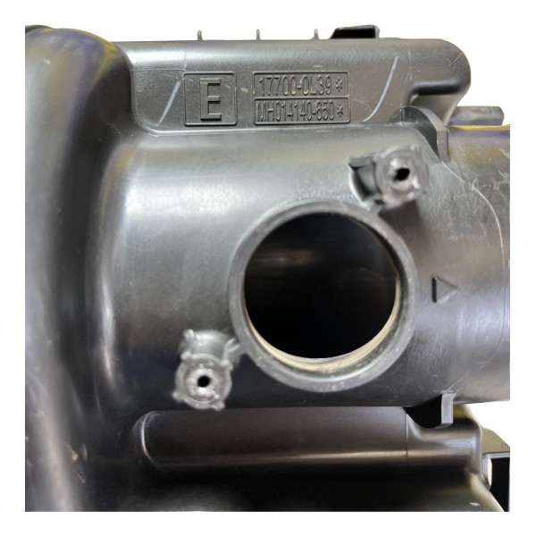 Tampa Caixa Filtro Ar Toyota Hilux 2016/20 177000l39 Origina