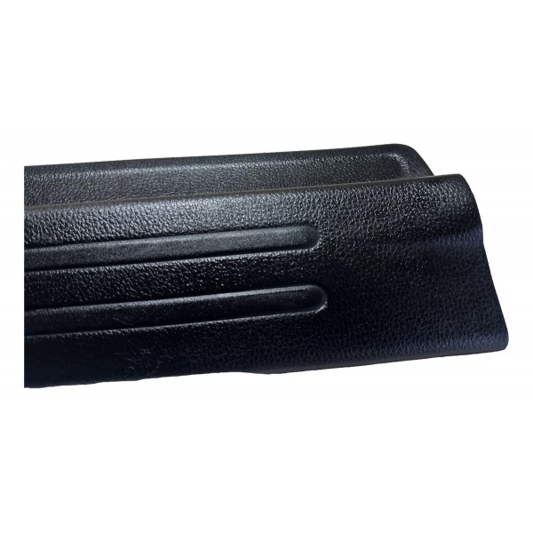 Soleira Gabine Dianteira Direita Triton 2017/2022 2.4 Origin Amarelo