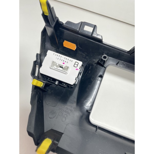 Moldura Central Multimidia Toyota Hilux 16/20 Original