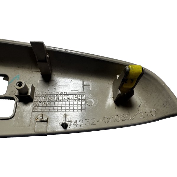 Moldura Comando Do Vidro Diant. L/e Hilux 2007/2015 Original