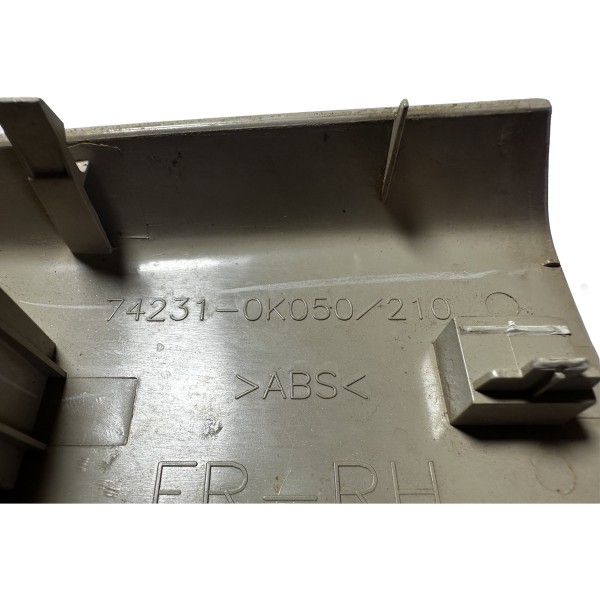 Moldura Comando Do Vidro Diant. L/d Hilux 2007/2015 Original