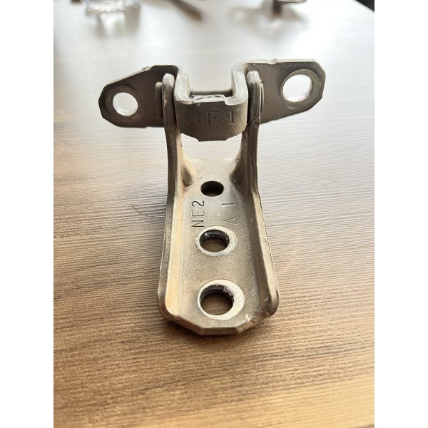 Dobradiça Porta Dianteira Direita Pajero 2008/2016 Original