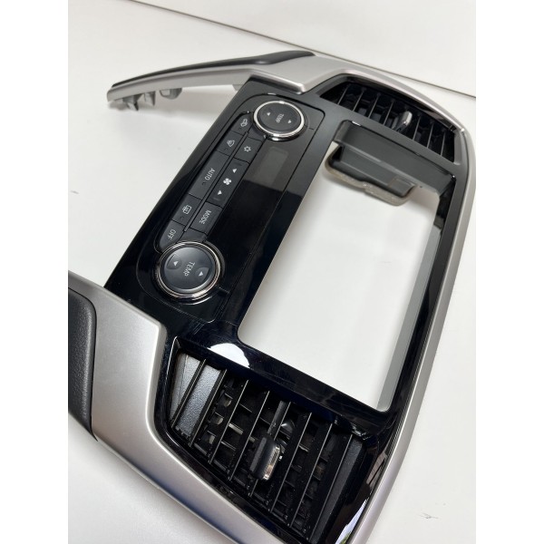 Moldura Central Multimídia New Triton 20/23 Original