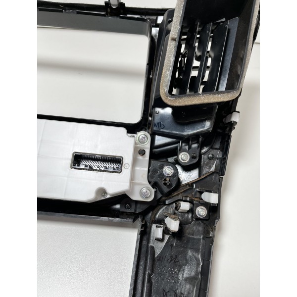 Moldura Central Multimídia New Triton 20/23 Original