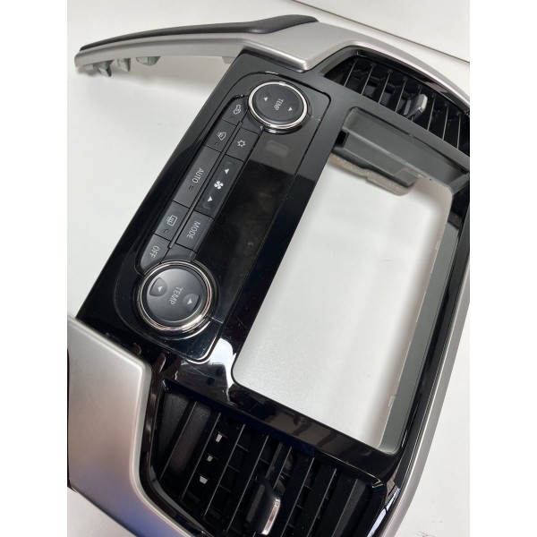 Moldura Central Multimídia New Triton 20/23 Original