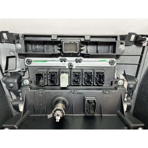 Moldura Painel Central New Triton L200 2.4 17/21 Original Cinza