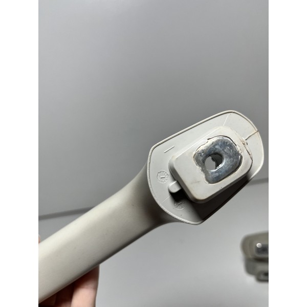 Alça Pega Mão Coluna Parabrisa Ford Ranger 13/20 Original Cinza