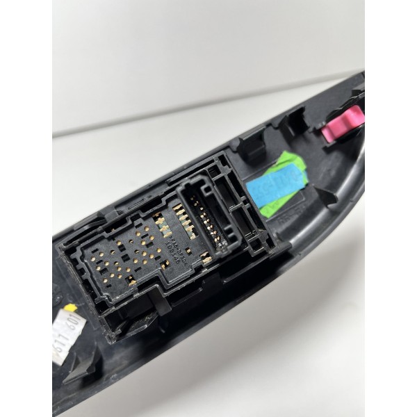 Comando Vidro Traseiro Direito Hilux 17/23 742710k360