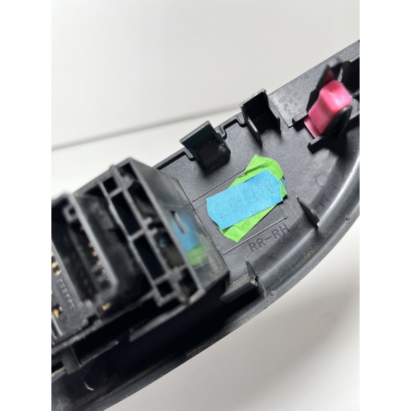 Comando Vidro Traseiro Direito Hilux 17/23 742710k360