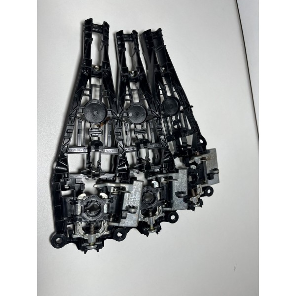 Estribo Da Maçaneta Dianteira Direita S10 13/15 Original Traseira