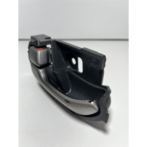 Maçaneta Interna Traseira Esquerda S10 15/20 Original Traseira