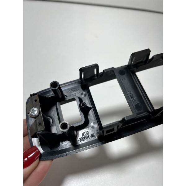 Moldura Botão Vidro Dianteiro Esquerdo Ranger 17/22 Original